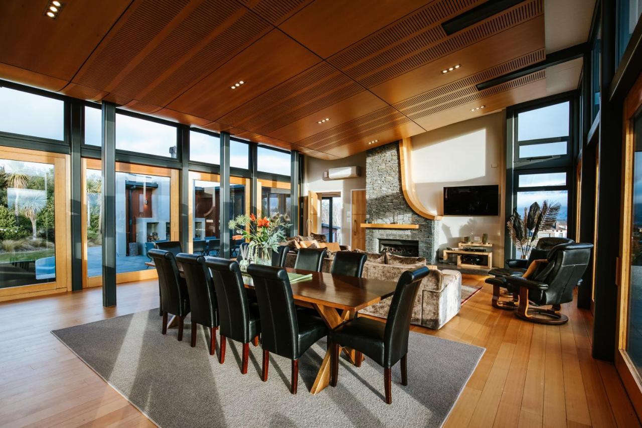 Mt Gold Retreat - Sleeps 8 - Spa Pool - Tennis Court ワナカ エクステリア 写真