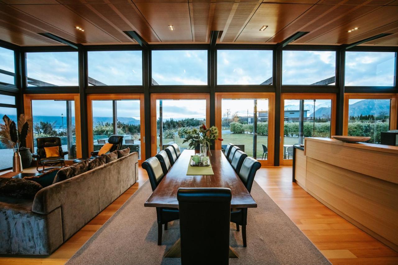 Mt Gold Retreat - Sleeps 8 - Spa Pool - Tennis Court ワナカ エクステリア 写真